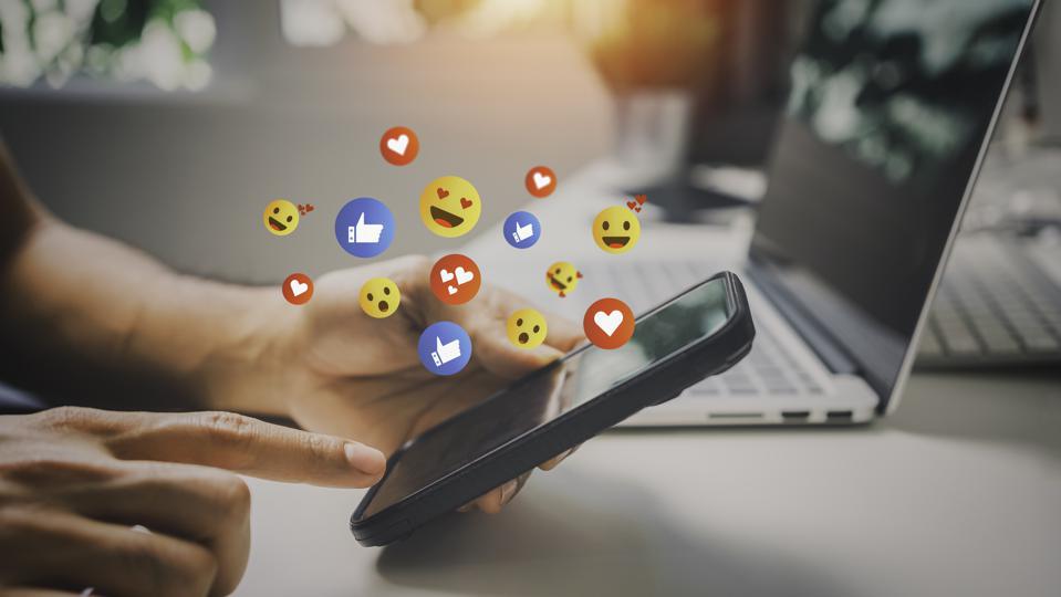 8 Tracking Devices For Your Social Network Duplicates